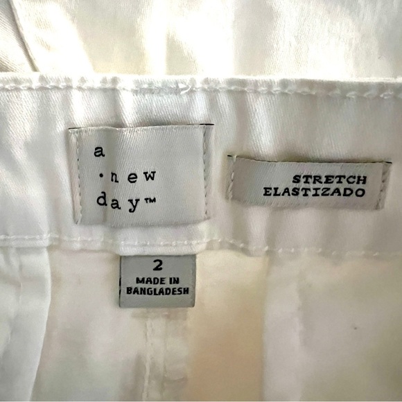 A New Day Stretch Elastizado White Shorts Size 2 Like New - Picture 5 of 6